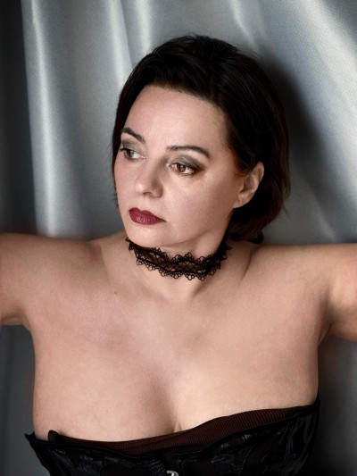 Частная массажистка Ли 