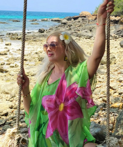 Частная массажистка Лара 