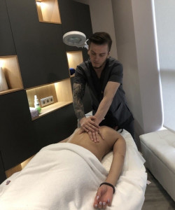 Частный массажист Максим 