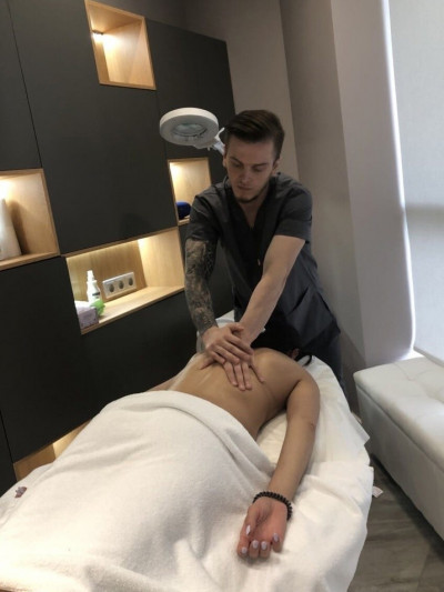 Частный массажист Максим 